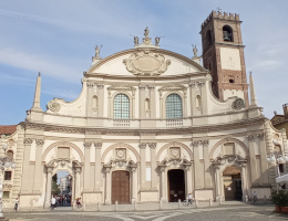 La Cattedrale, dedicata a Sant'Ambrogio